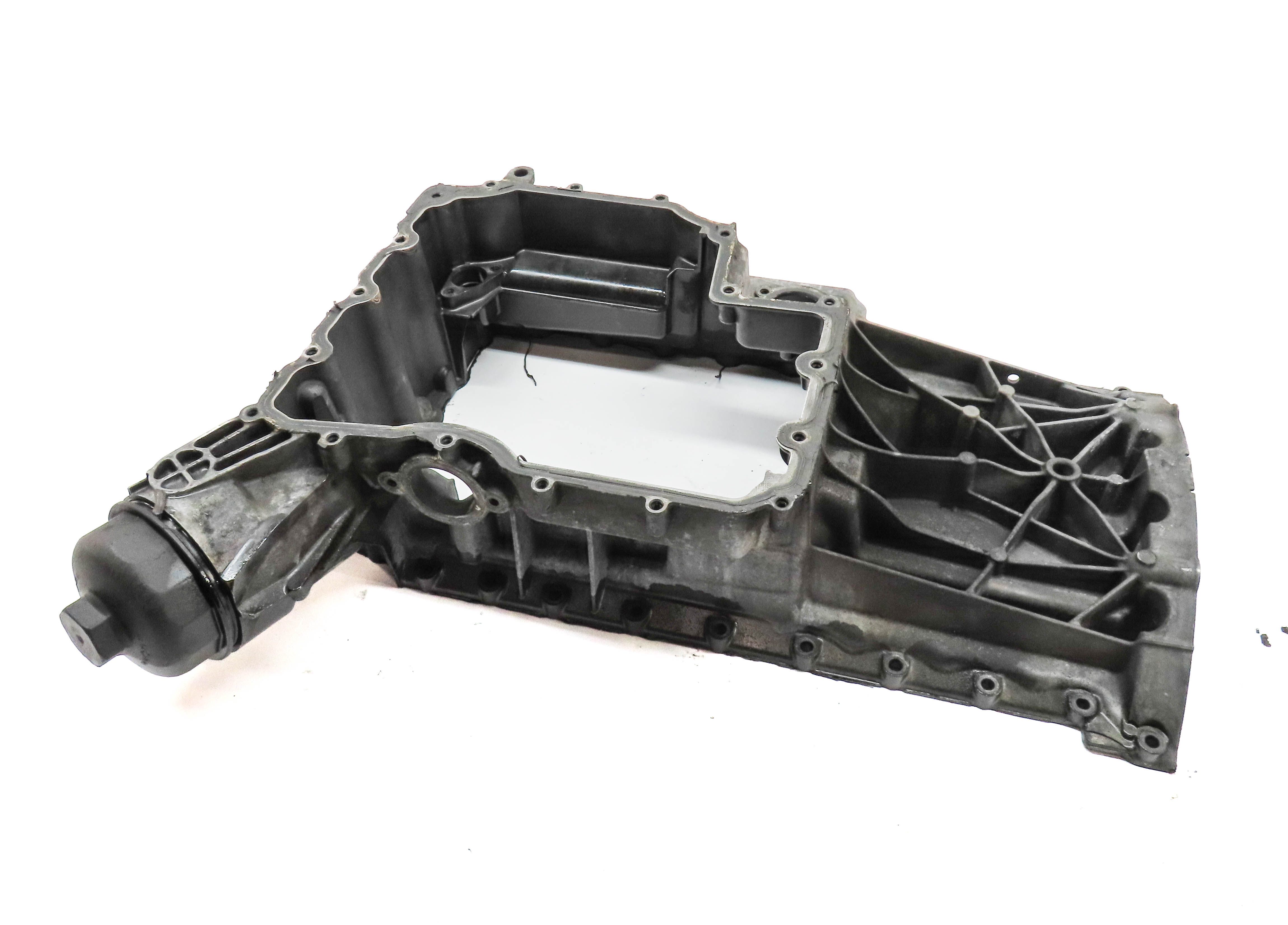 2010 PORSCHE PANAMERA (970 G1) 4.8L M48.20 AUTO RWD UPPER ENGINE OIL PAN CRADLE — exact item pictured